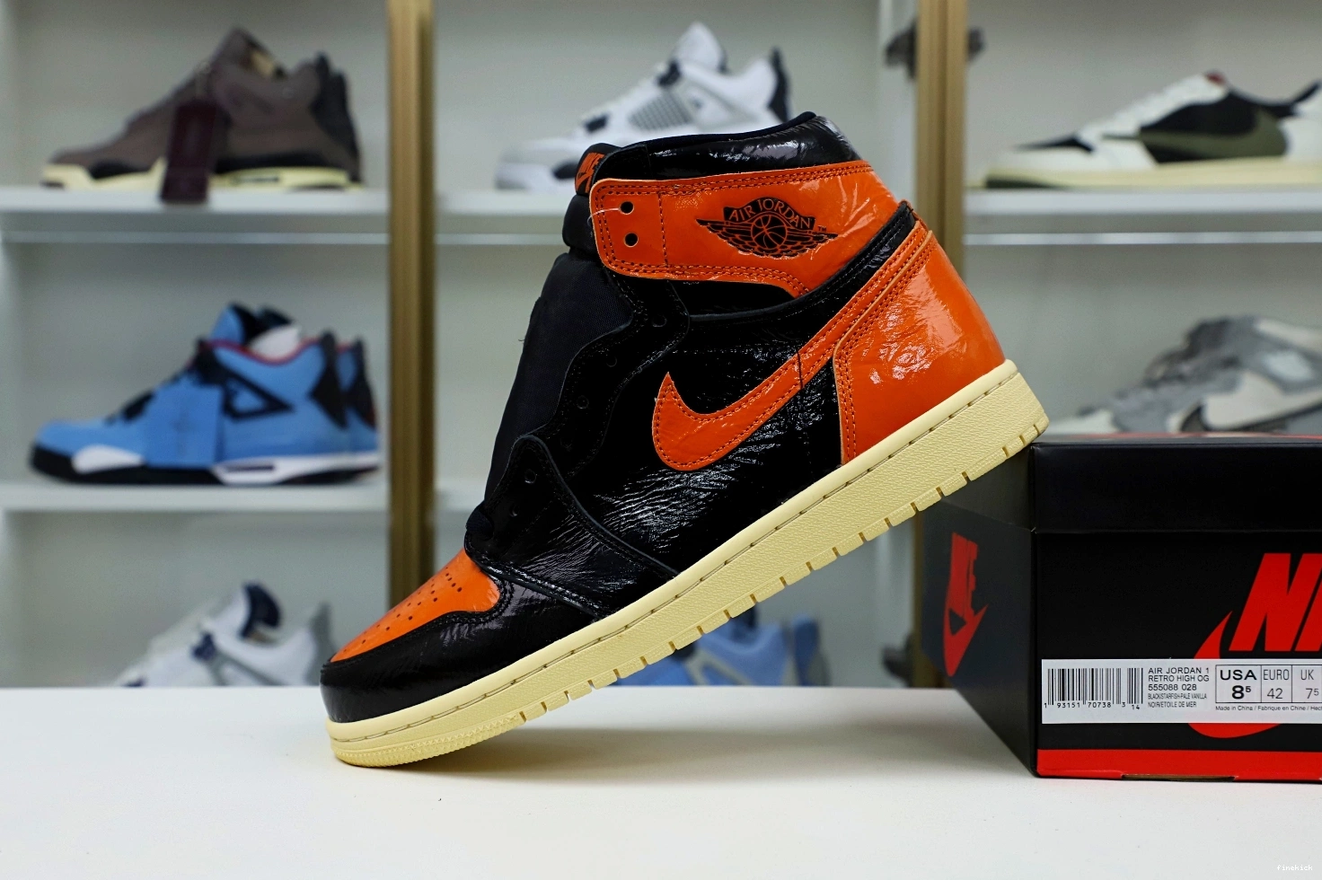 OG HIGH 1 'SHATTERED JORDAN AIR RETRO 3.0' BACKBOARD 0210